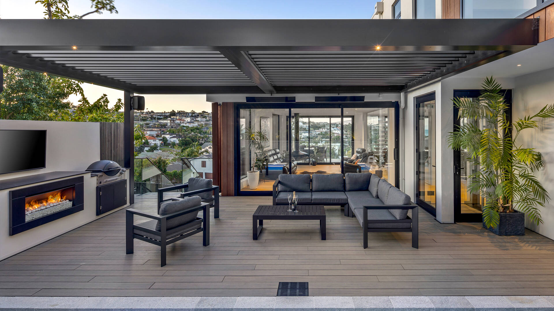 Top Louvre Roof Installers in Auckland: Expert Guide 2025