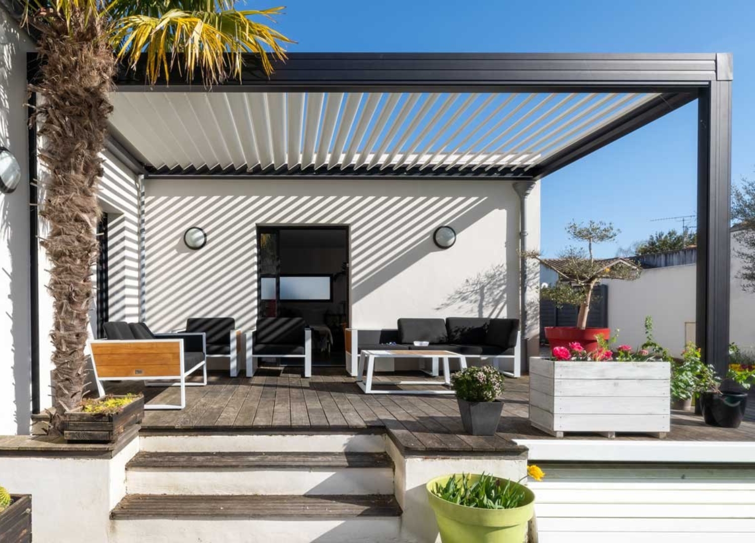 Custom Aluminium Louvres How to Choose the Perfect Style Size and Finish for Your Home