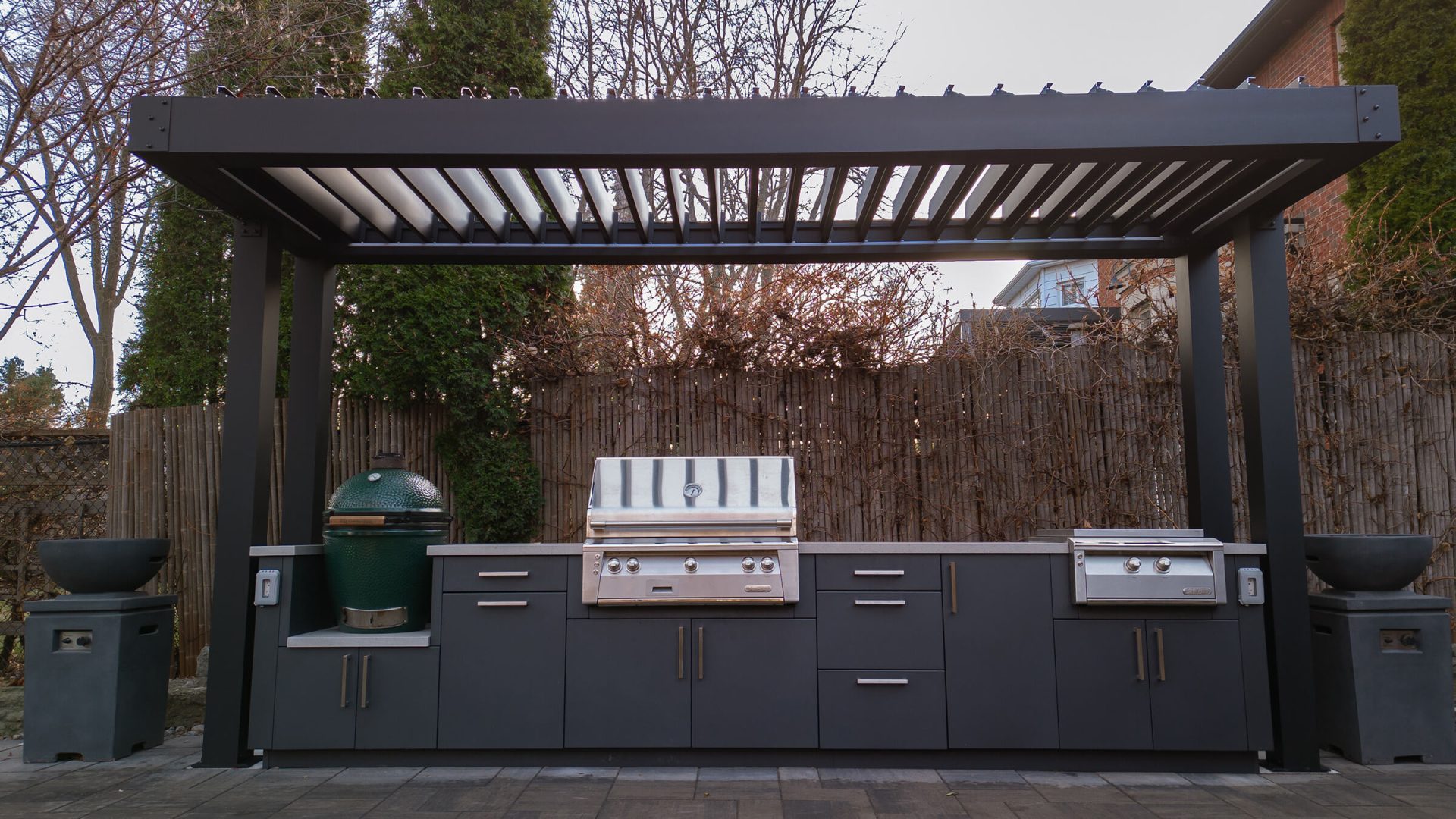 Outdoor kitchen Space 